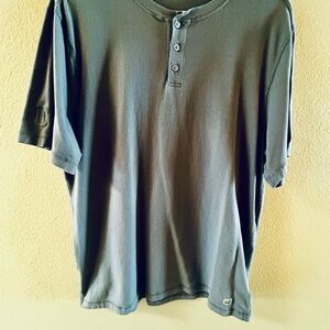 Vuori Henley